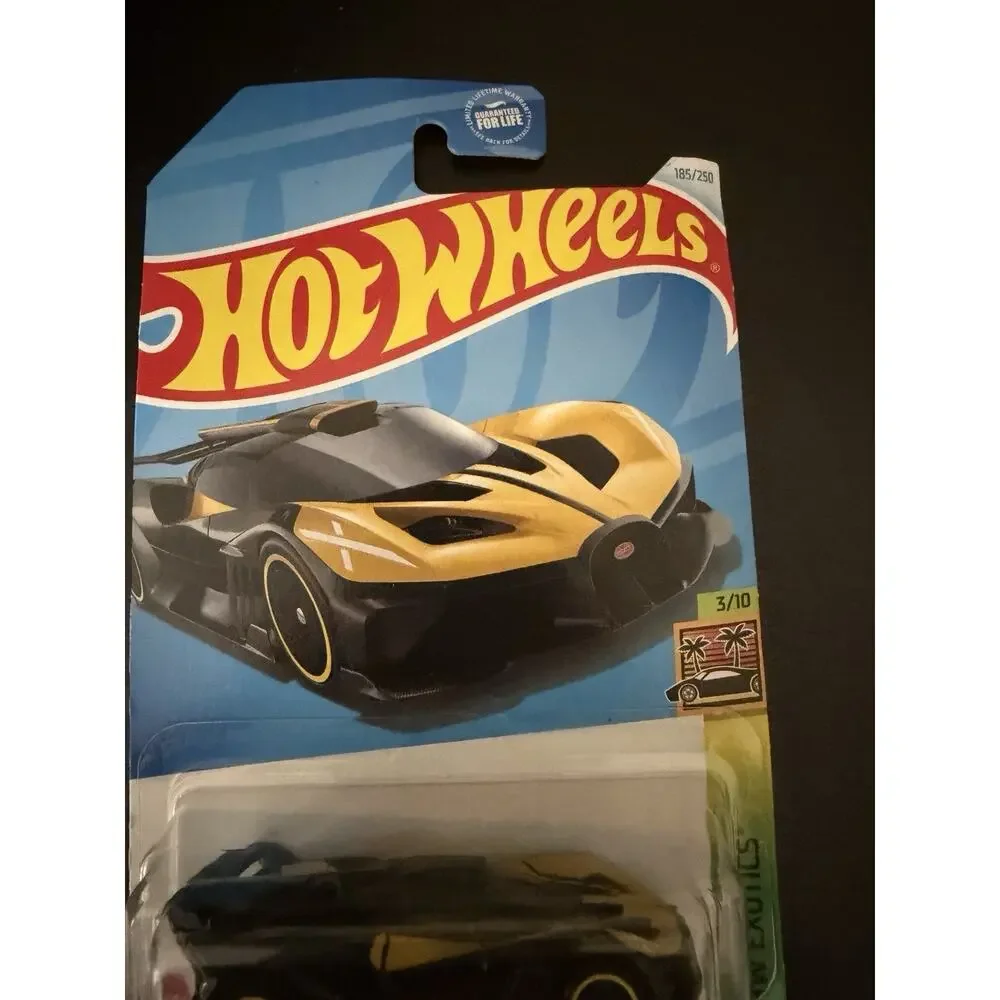 Hot Wheels Bugatti Bolide 185/250 Black & Yellow HW: Exotics 3/10 New